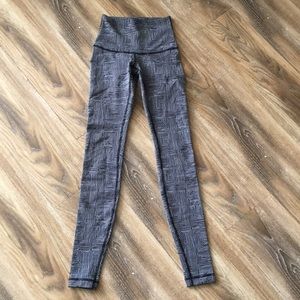 Lululemon Wunder Under Maze Jacquard White Black